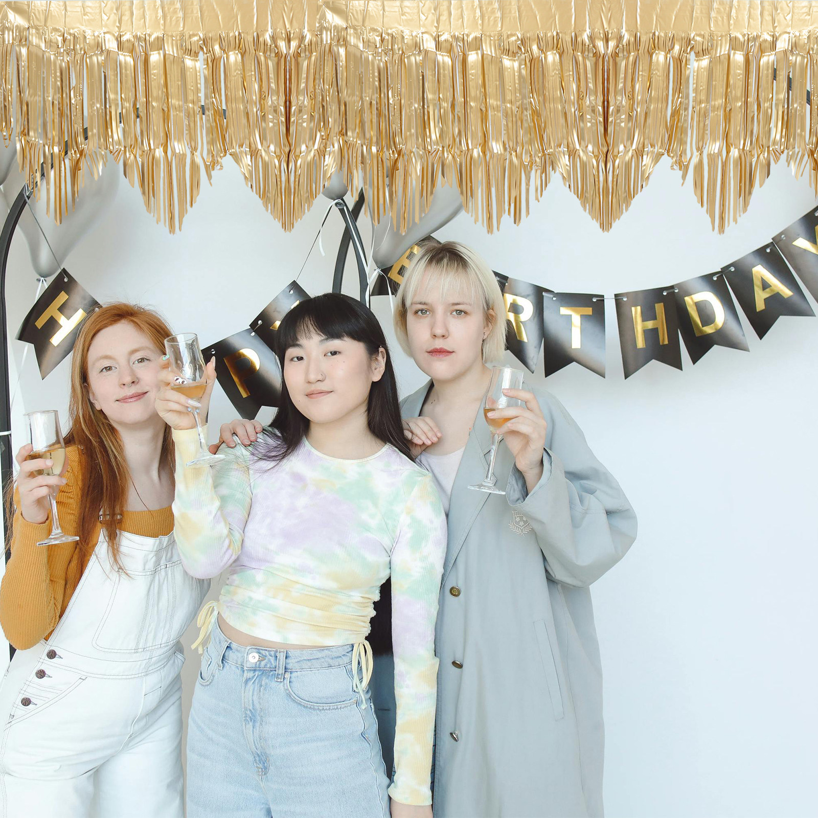4Pcs Birthday Fringe Garland T – Tinsel Garland Decoration Bewertung und Preis
